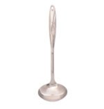 Ribbed handle stainless ladle - Image 3